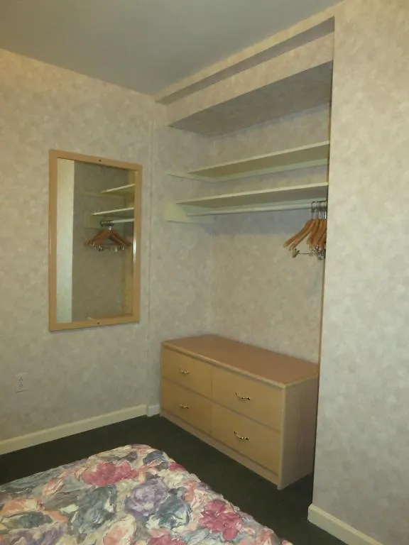 Tropicana Suite Hotel Vancouver