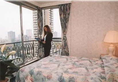 Tropicana Suite Hotel Vancouver Canadá