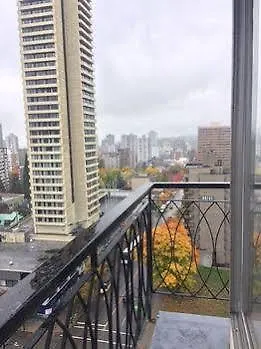 Tropicana Suite Hotel Vancouver 2*,