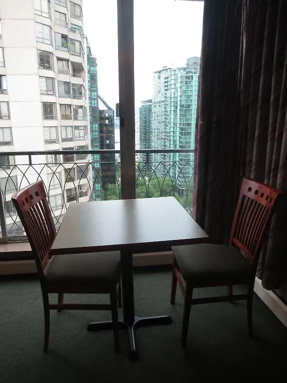 Tropicana Suite Hotel Vancouver 2*,
